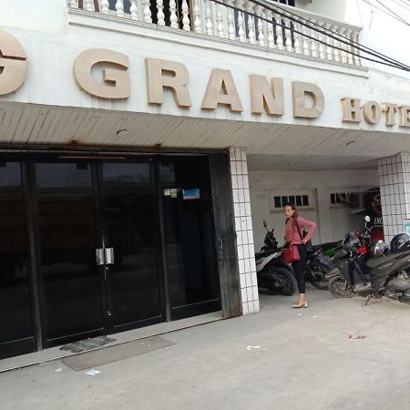 Grand Hotel Pemangkat Exterior photo